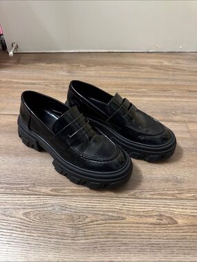Women’s Oak and Fort Black Chunky Lug Penny Loafers